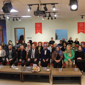 İl Müdürlüğümüz tarafından düzenlenen Türkiye Yüzyılı Aile Söyleşileri programının ikincisi “Erken Çocuklukta Dijital Bağımlılık” konu başlığıyla gerçekleştirildi.  - fotoğraf 2