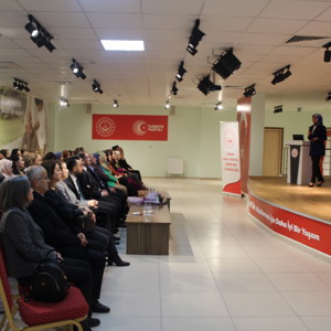İl Müdürlüğümüz tarafından düzenlenen Türkiye Yüzyılı Aile Söyleşileri programının ikincisi “Erken Çocuklukta Dijital Bağımlılık” konu başlığıyla gerçekleştirildi.  - fotoğraf 4