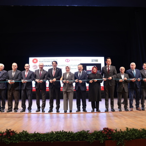 Bakanımız Mahinur Özdemir Göktaş, Eskişehir'de İç Anadolu Kariyer Zirvesi'ne Katıldı  - fotoğraf 3