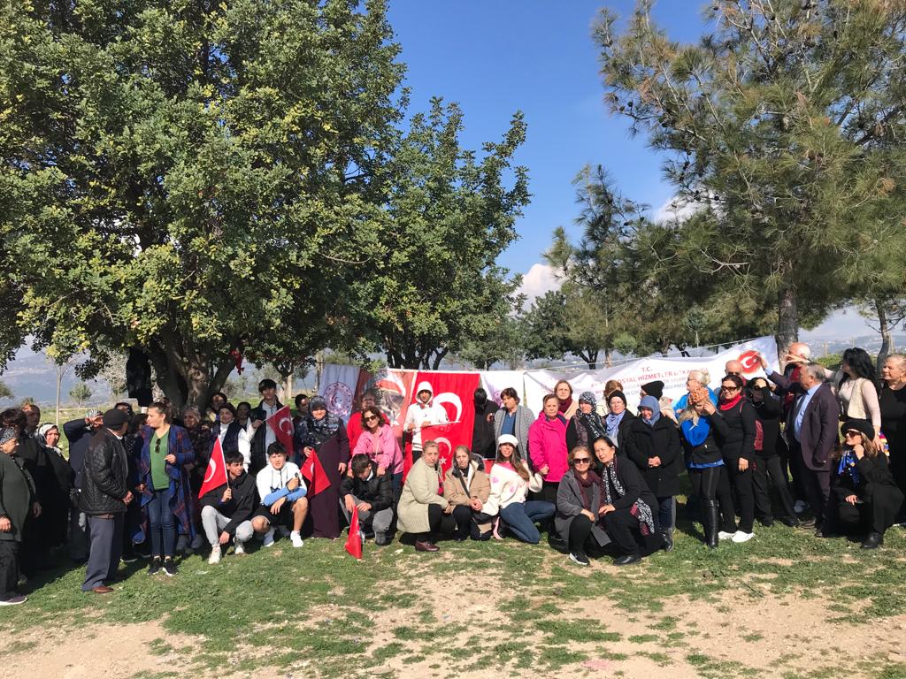 #YetişkinÇocukBuluşmasıProjesi kapsamında Mersin Gündüzlü Bakım ve Aktif Yaşam Merkezi'miz değerli büyüklerimiz ve canımız çocuklarımız piknik ve uçurtma uçurma etkinliğinde bir araya gelerek keyifli vakit geçirdiler.