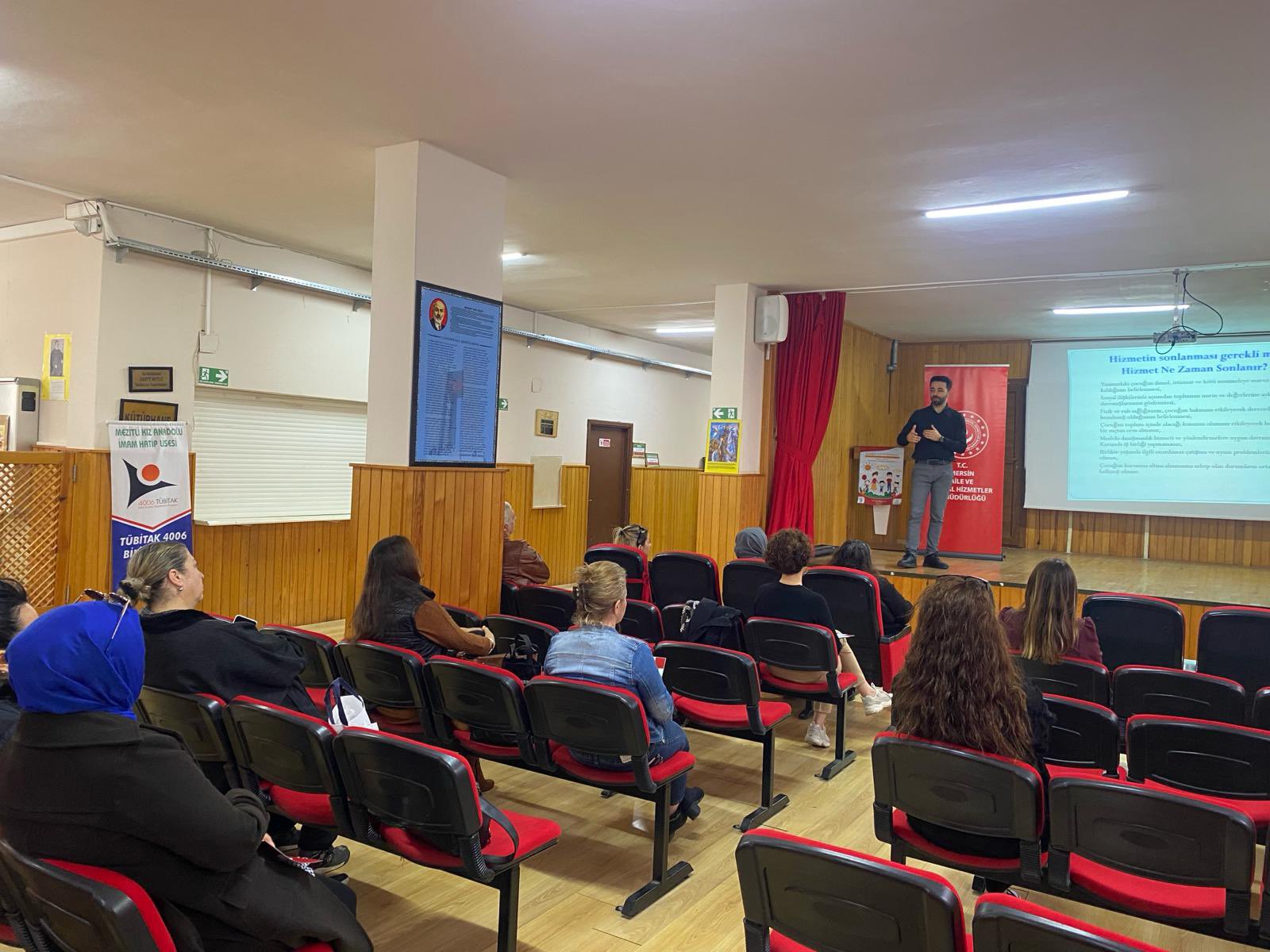 #KoruyucuAile Birimimiz tarafından Mezitli Kız İmam Hatip Anadolu Lisesi’nde #Mezitli ilçemizdeki Okul Aile Birliği başkanlarına yönelik “Koruyucu Aile Hizmeti Tanıtımı ve Yaygınlaştırılması” konusunda bilgilendirme yapılmıştır.