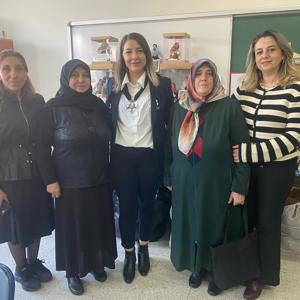 İl Müdürümüz Sayın Çiğdem AÇIKYILDIZ KAZEL ,Kadın Dayanışma ve Destekleme Derneğini  ziyaret etti. - fotoğraf 5
