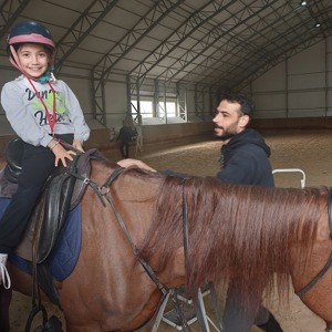 Şehit ve gazi çocuklarımız ile geleneksel sporların büyüleyici dünyası ile tanıştılar - fotoğraf 9
