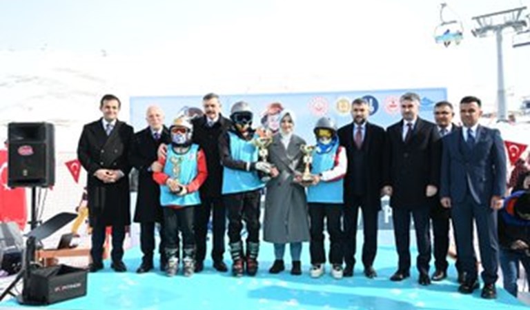 "Erzurum'un Yıldız Kayakçıları Zirvede Buluşuyor" Projemiz Hız Kesmeden Devam Ediyor.