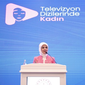 Bakanımız Mahinur Özdemir Göktaş "Televizyon Dizilerinde Kadın" Panelinin Açılışına Katıldı - fotoğraf 1