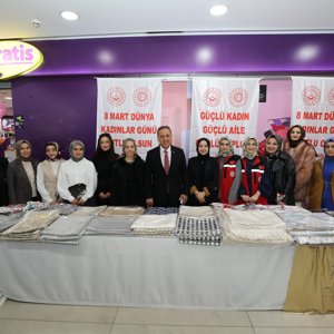 8 Mart Dünya Kadınlar Günü Münasebetiyle Kadın ve Emek Sergisi Düzenlendi. - fotoğraf 2