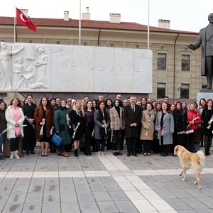 Güçlü ve müreffeh toplumlar inşa etmek, sosyal adaleti tesis etmek istiyorsak, kadının statüsünü güçlendirmek zorundayız - fotoğraf 12
