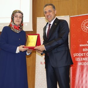 Bingöl'ün Başarılı Kadınları Konferansı - fotoğraf 16