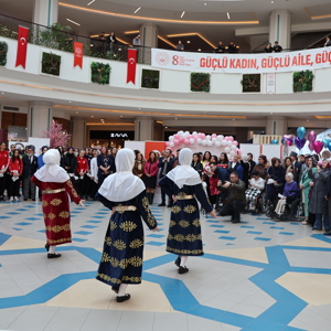8 Mart Dünya Kadınlar Günü Programı  Coşkuyla Gerçekleşti - fotoğraf 1