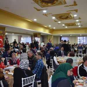 Valiliğimiz himayesinde İl Müdürlüğümüz koordinesinde şehit aileleri, gazilerimiz ve gazi ailelerimize iftar yemeği düzenlendi. - fotoğraf 2