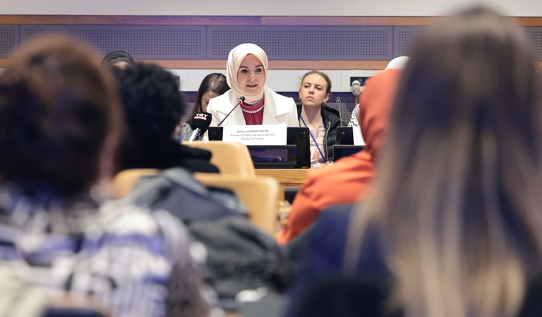 Bakanımız Mahinur Özdemir Göktaş BM’de Düzenlenen "Söylenmeyeni Söylemek: Çatışmanın Kadınlar ve Kız Çocukları Üzerindeki Yıkıcı Etkisi" Panelinde Konuştu: