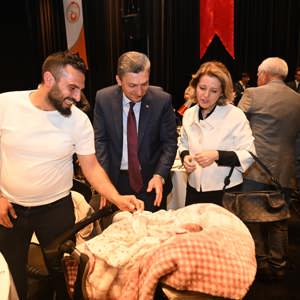 Valimiz Hulusi ŞAHİN ile eşi Ebru ŞAHİN Hanımefendi ev sahipliğinde Koruyucu Ailelerimiz ve Çocuklarımızla iftar programında buluştuk - fotoğraf 1