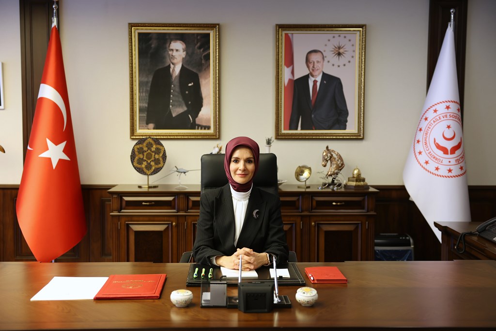 Bakanımız Mahinur Özdemir Göktaş: “Sosyal yardımlara ve sosyal hizmetlere ilişkin mevcut çalışmalarımızı geliştirmeye devam edeceğiz”