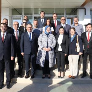 Bakan Selçuk: "Türkiye, Yaptığı Yeni Atılım Hamleleriyle Her Adımda Tarih Yazıyor" - fotoğraf 4