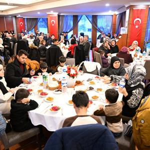 18 Mart Şehitleri Anma Günü ve Çanakkale Zaferi'nin 109. Yıl Dönümünde Şehit ve Gazilerimizin Kıymetli Aileleriyle Bir Araya Geldik. - fotoğraf 2