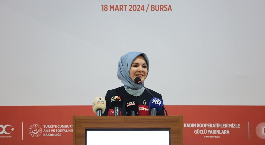 Bakanımız Mahinur Özdemir Göktaş Bursa'da Kadın Kooperatiflerinin Temsilcileriyle Buluştu