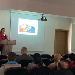 GÜMÜŞHANE ÜNİVERSİTESİ ARAŞTIRMA GÖREVLİSİ GÖKÇE PINAR AKSOY, YAŞLILARIN HAFTASI DOLAYISIYLA EĞİTİM SEMİNERİ VERDİ - fotoğraf 1