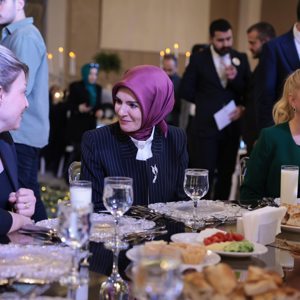 Aile ve Sosyal Hizmetler Bakanımız Göktaş, iftar programında şehit yakınlarıyla buluştu - fotoğraf 2