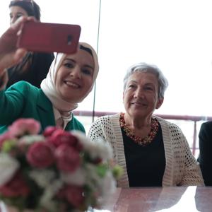 Bakanımız Mahinur Özdemir Göktaş İzmir'de Huzurevini Ziyaret Etti  - fotoğraf 3