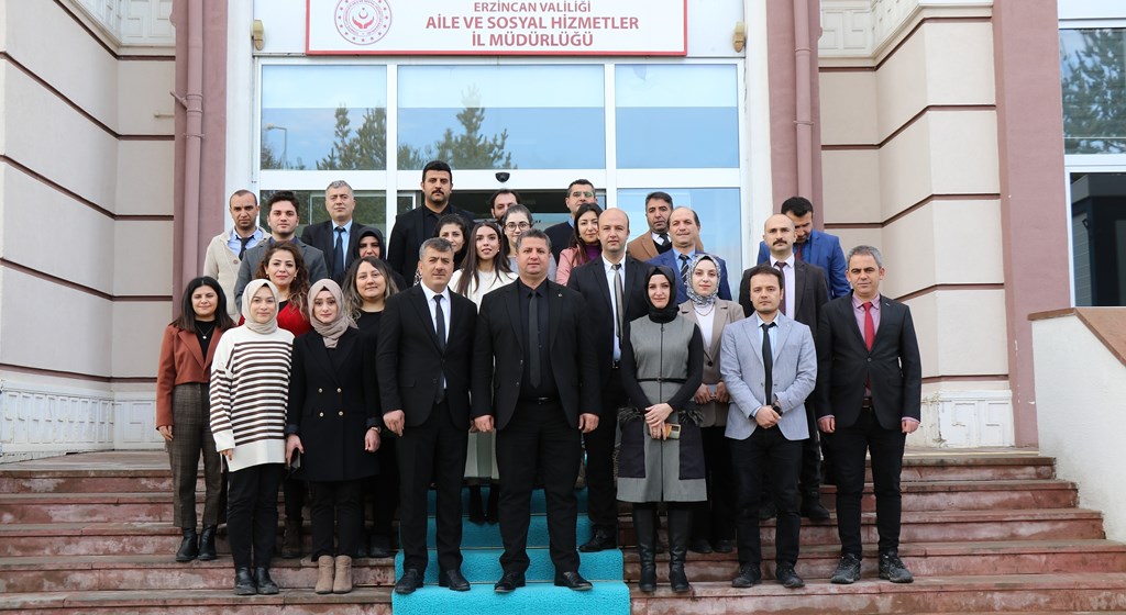 Aile ve Sosyal Hizmetler Bakanlığımızca İller arası 2023 yılı performans değerlendirme sonucuna göre Erzincan Aile ve Sosyal Hizmetler İl Müdürlüğü Türkiye 3’üncüsü oldu.