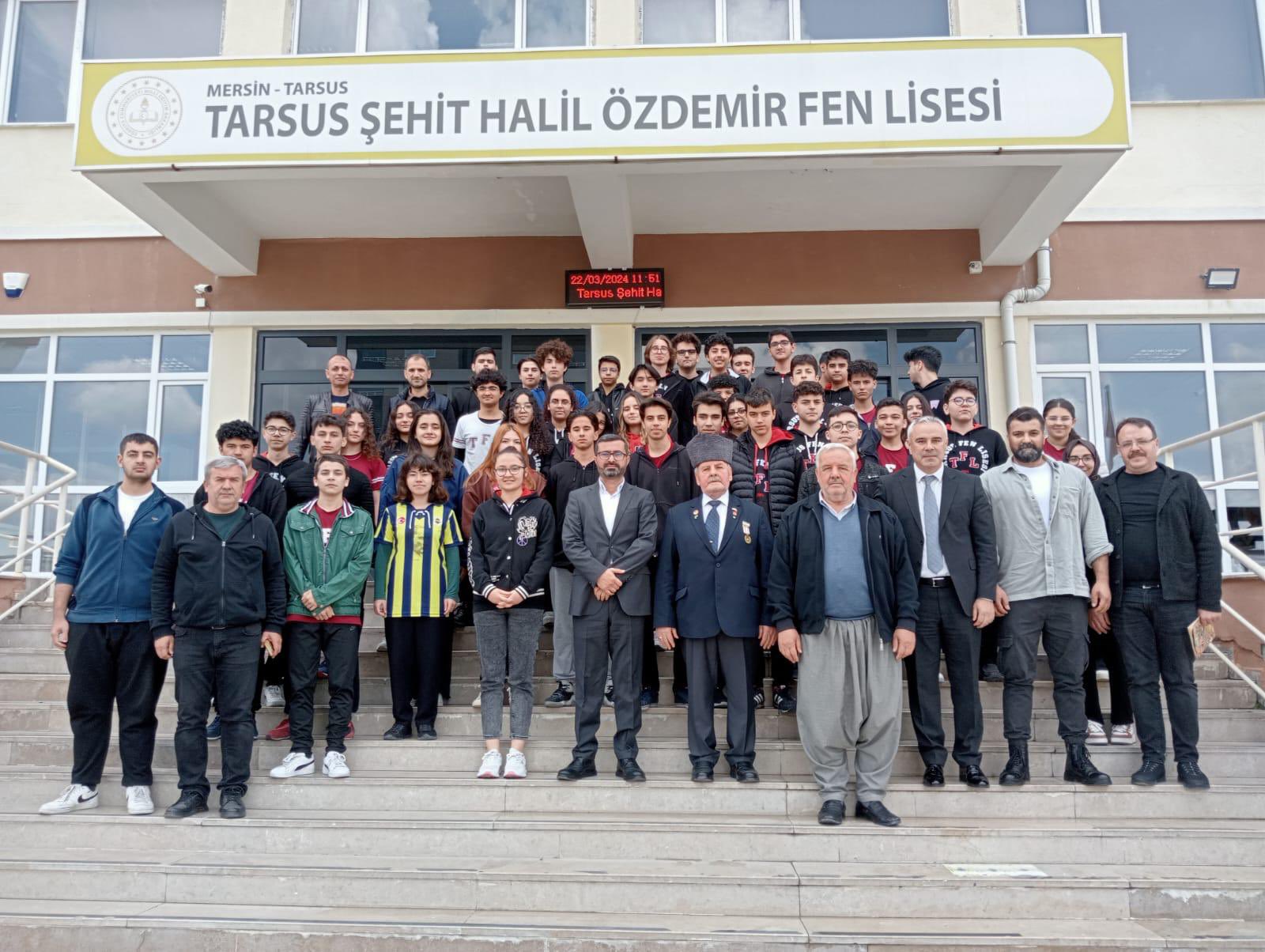 #VatanveKahramanlıkBuluşmaları kapsamında Şehit Halil Özdemir'in babası Necip ÖZDEMİR,Kıbrıs Gazimiz Necmettin ÖNAL ve Gazi Mehmet YILDIRIM,Şehit Halil Özdemir Fen Lisesi öğrencileri ile bir araya gelerek vatan ve kahramanlık hikayelerini aktardılar.