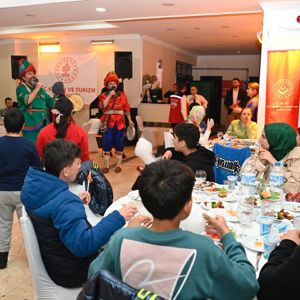Yetim Çocuklarımız ve Aileleriyle İftar Sofrasında Bir Araya Geldik - fotoğraf 4