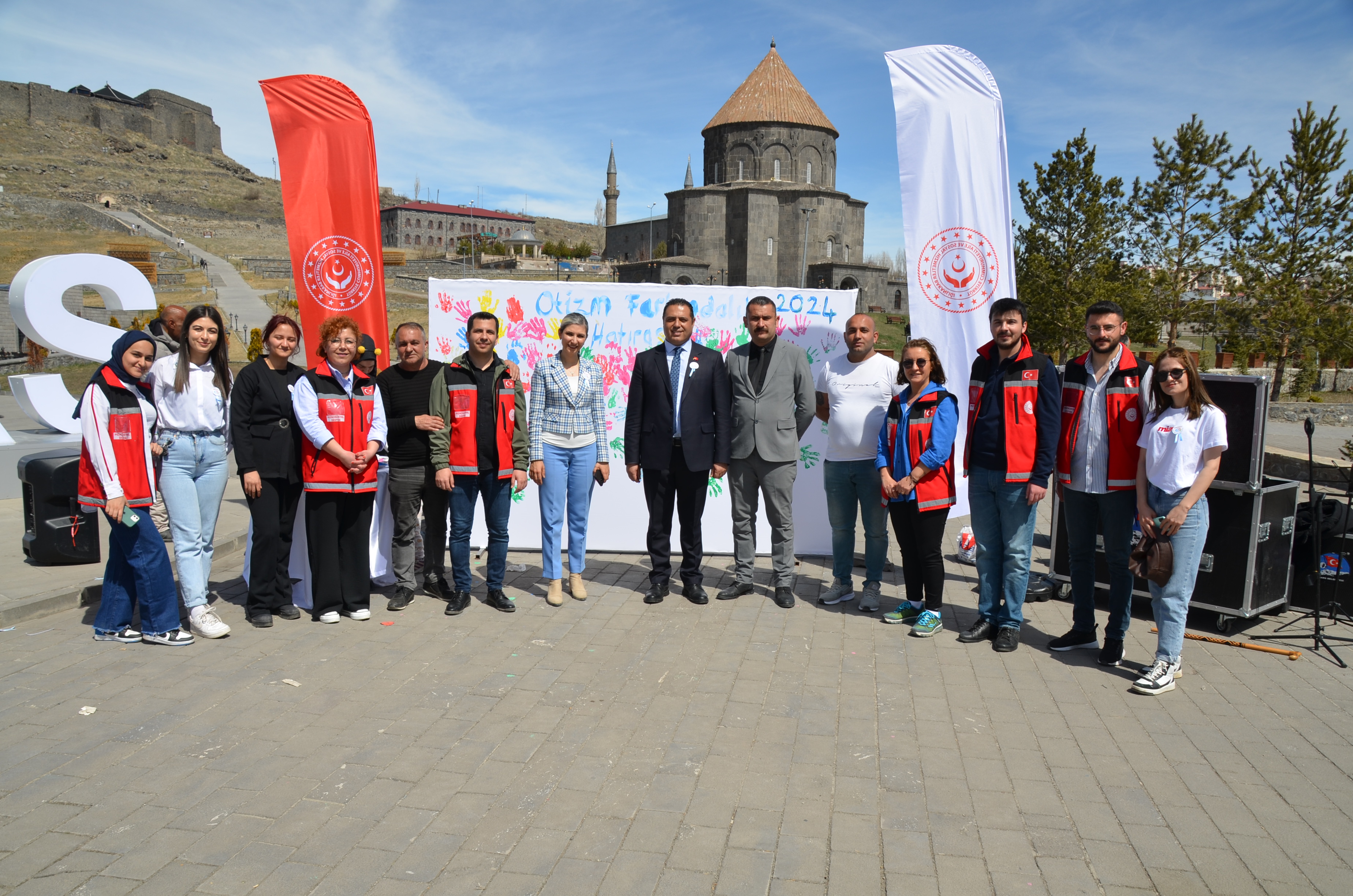 2 Nisan Dünya Otizm Farkındalık Günü