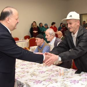 Valimiz Meftun Dallı'dan Huzurevimize Bayram Ziyareti - fotoğraf 7