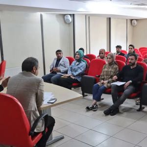 İl Müdürümüz Abdulbari AKSOY ve İl Müdür Yardımcısı Orhan VARAN ile birlikte Sosyal Ekonomik Destek Hizmet Biriminde görev yapan çalışma arkadaşlarımızla birimin iş ve işlemleri hakkında istişarede bulundular. - fotoğraf 2