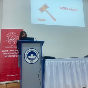 Kırklareli Üniversitesi Personeline  "Kadına Yönelik Şiddetle Mücadele"  ve "Erken Yaşta Evliliklerle Mücadele" Eğitimi Verildi. - fotoğraf 1