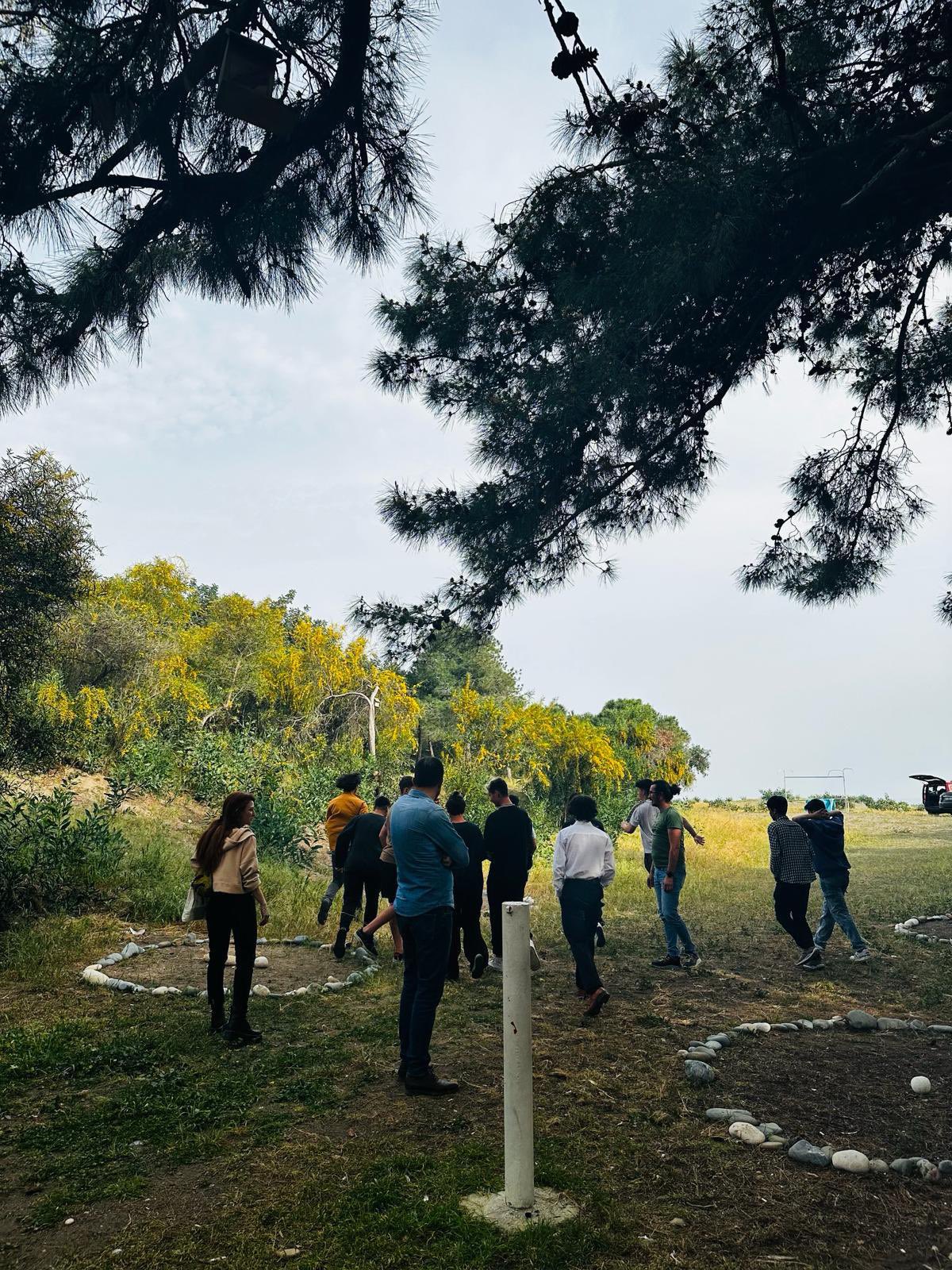 İl Milli Eğitim Müdürlüğü ve İl Müdürlüğümüz beraber yürütülen #BirŞefkatHaresiProjesi kapsamında ilk etkinliğimiz Erdemli Doğa ve Fen Okulu’nda gerçekleşti.Çocuklarımız gün boyu farklı etkinliklerle keyifli vakit geçirdiler.Enerjilerine hayranız😍