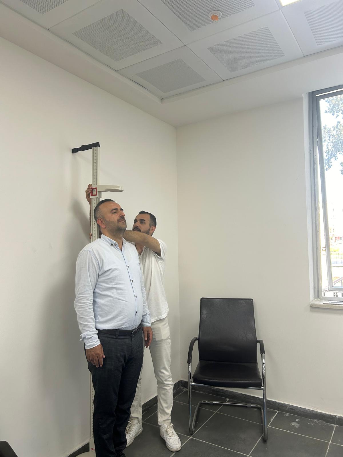 İl Sağlık Müdürlüğü tarafından #ObeziteİleMücadeleHareketi kapsamında yapılan taramaya İl Müdürümüz Naci YILMAZ ve kurum personellerimiz katıldı.Obeziteyle mücadele konusunda farkındalık arttırmak için diyetisyenler tarafından kurum personellerimiz bilgilendirildi.