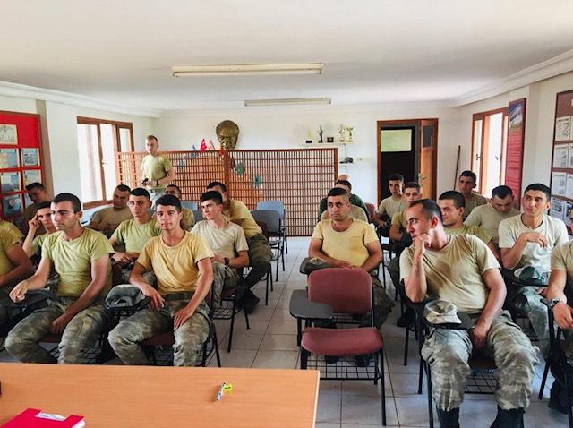 Tarsus Sosyal Hizmet Merkezi Müdürlüğünce Er ve Er Başlara,İnfaz Kurumu Memurlarına Evlilik Öncesi Eğitim Programı Düzenlendi