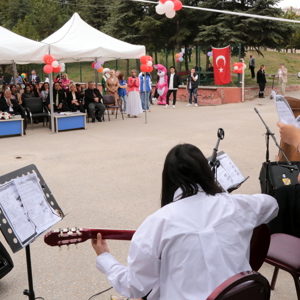 Eskişehir Aile ve Sosyal Hizmetler İl Müdürlüğümüze bağlı Çocuk Hakları İl Komitesi ve Çocuk Kuruluşlarımızın katkılarıyla 23 Nisan şenliği düzenlendi. - fotoğraf 11