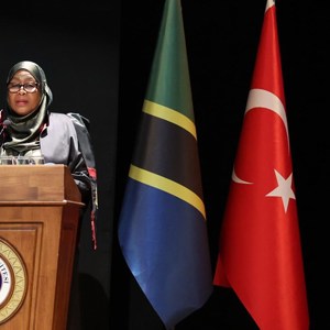 Aile ve Sosyal Hizmetler Bakanımız Göktaş, Tanzanya Cumhurbaşkanı Hassan'a fahri doktora tevcih törenine katıldı - fotoğraf 3