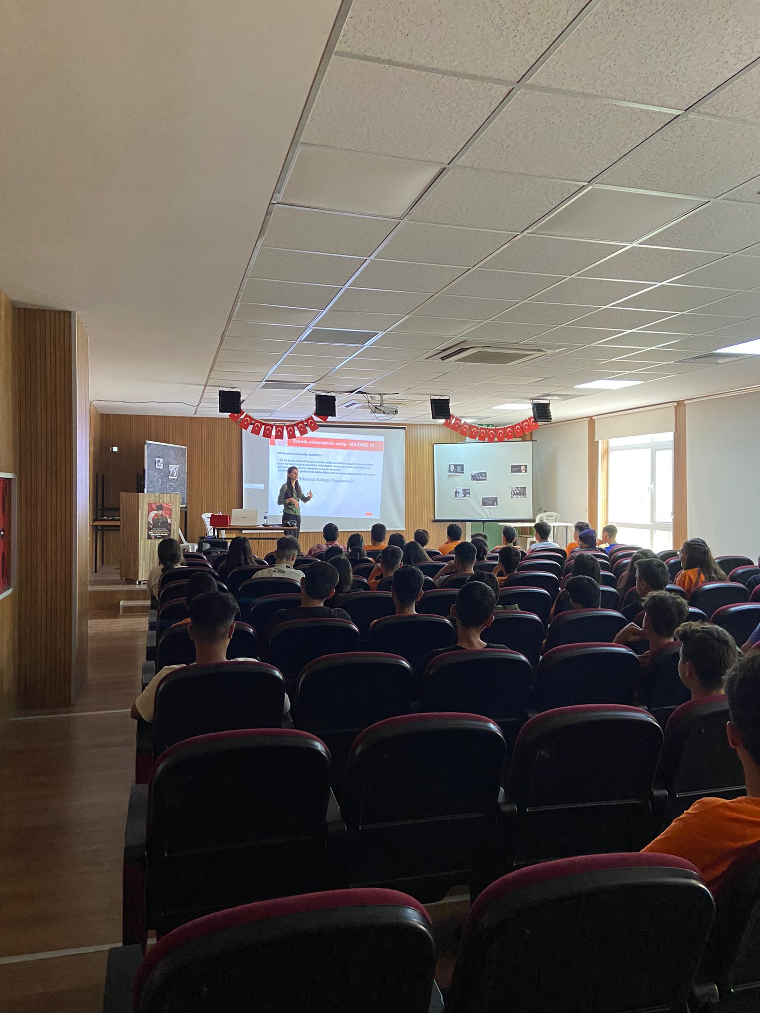 #SilifkeŞÖNİM tarafından Silifke MTAL ve Silifke Nükleer Enerji MTAL öğretmen ve öğrencilerine "Kadına Yönelik Şiddetle Mücadele" ve " Erken Yaşta ve Zorla Evliliklerle Mücadele" konularında eğitim verildi.