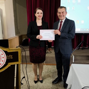 8 Nisan Dünya Romanlar Günü Kapsamında “Sağlıklı Yaşam Semineri ve İstihdam Hizmetleri Tanıtım Programı” düzenlendi. - fotoğraf 5