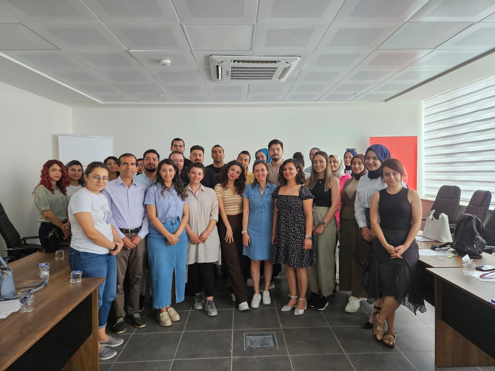 “Çocuk Koruma Alanında Karar Destek Mekanizmalarının Güçlendirilmesi Projesi” kapsamında yaygınlaştırma eğitiminin 2. grup eğitimi bugün itibariyle tamamlandı. Emeklerinden dolayı eğiticilerimize ve personellerimize teşekkür ederiz🥰