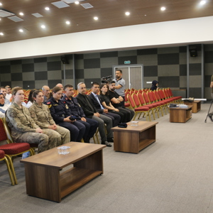 Elazığ’da ‘Kadına Yönelik Şiddetle Mücadele’ Semineri Verildi - fotoğraf 2