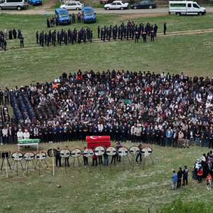 Şehidimiz Sözleşmeli Er Rıdvan GÜRSOY ebediyete uğurlandı.  - fotoğraf 4