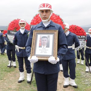 Şehidimiz Sözleşmeli Er Rıdvan GÜRSOY ebediyete uğurlandı.  - fotoğraf 1