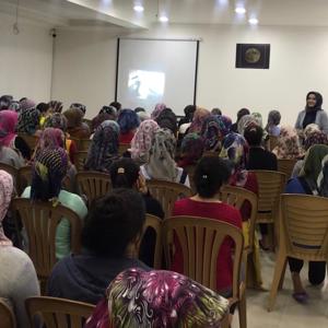 Aile Eğitim Programı” Kapsamında Bingöl İlim Yayma Cemiyeti Yurdu’nda “Bilinçli Medya ve İnternet Kullanımı” Konulu Seminer Verildi - fotoğraf 3