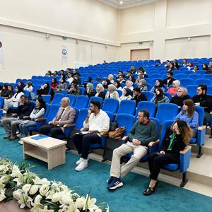SOSYAL HİZMET ALANINDA İŞBİRLİĞİ: AİLE VE SOSYAL HİZMETLER İL MÜDÜRLÜĞÜ İLE GÜMÜŞHANE ÜNİVERSİTESİ SOSYOLOJİ BÖLÜMÜ ARASINDA SÖYLEŞİ PROGRAMI - fotoğraf 1