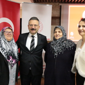 Şehitlerimizin Aileleri Bizler İçin Oldukça Kıymetli  - fotoğraf 11