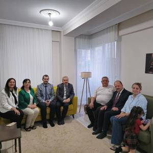 Valimiz Sayın Meftun Dallı'dan Koruyucu Ailemize Ziyaret - fotoğraf 1