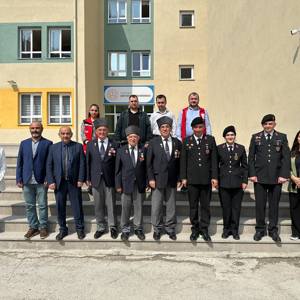 Kıymetli Gazilerimiz #VatanVeKahramanlıkBuluşmaları Etkinliği Kapsamında Öğrencilerle Buluştu - fotoğraf 10