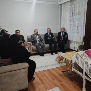 Aziz Şehidimiz Satı Yanaşoğlu’nun Kıymetli Annesine Ziyaret - fotoğraf 1