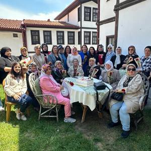 Aziz Şehitlerimizin Kıymetleri Anneleri ve Eşleri için Anneler Günü Etkinliği Düzenlendi - fotoğraf 1