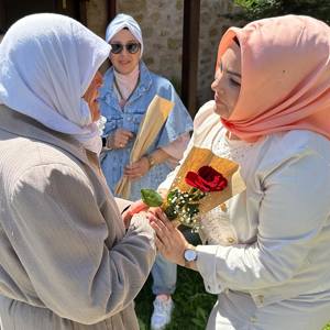 Aziz Şehitlerimizin Kıymetleri Anneleri ve Eşleri için Anneler Günü Etkinliği Düzenlendi - fotoğraf 10