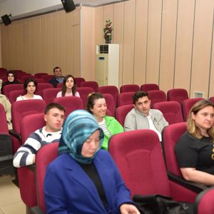 Tosya ve Bozkurt Kaymakamlığı Personellerine ‘Koruyucu Aile Hizmet Modeli Tanıtımı’ Gerçekleştirildi - fotoğraf 2